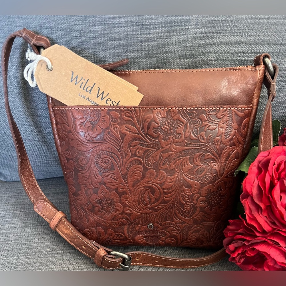 NWT WILD WEST LEATHER SMALL CROSSBODY SHOULDER BAG
